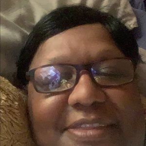 Meet your Posher, Naomi